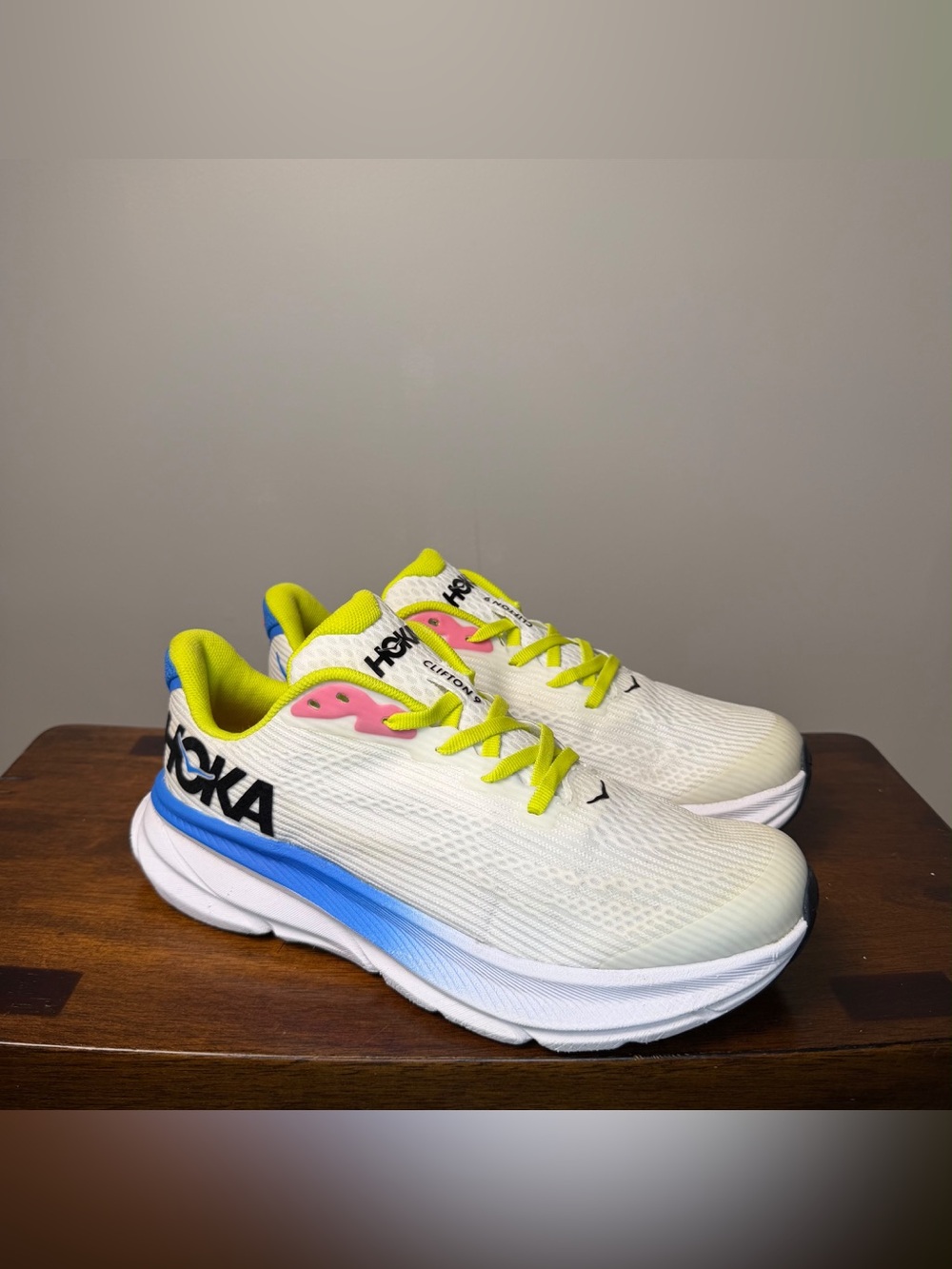 HOKA Clifton 9 Youth US 5.5 MD Blanc De Blanc Virtual Blue Running 1131170-BVR